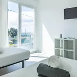 Front וילה *